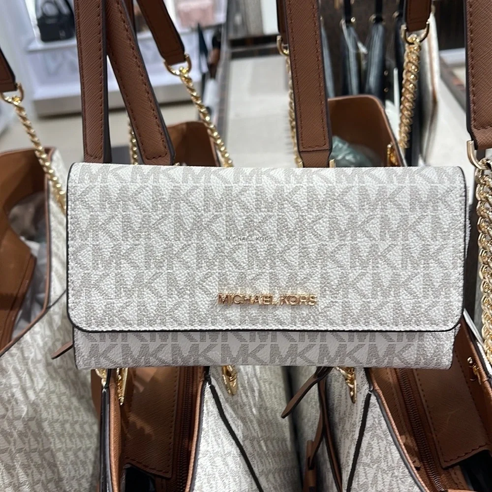 MICHAEL KORS JET SET TRV LARGE TRIFOLD VANILLA